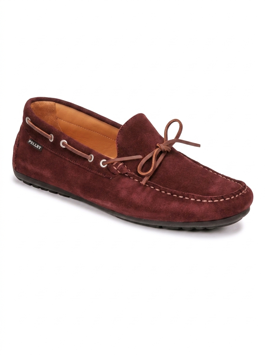 Christian Pellet – Chaussures bateau Nere en cuir bordeaux disponible chez Paris Kin Shopping à Kinshasa