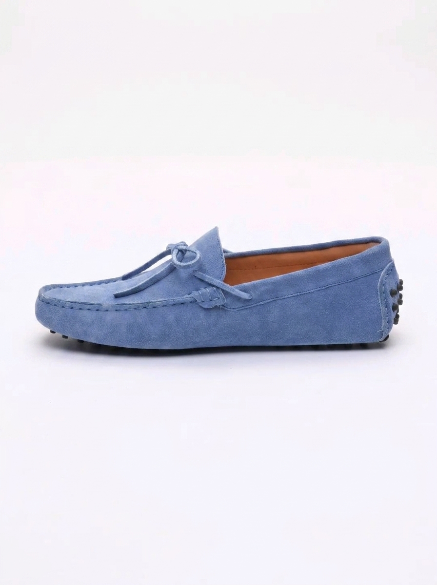 John Scott – Mocassins Duke en cuir suédé bleu clair disponible chez Paris Kin Shopping à Kinshasa