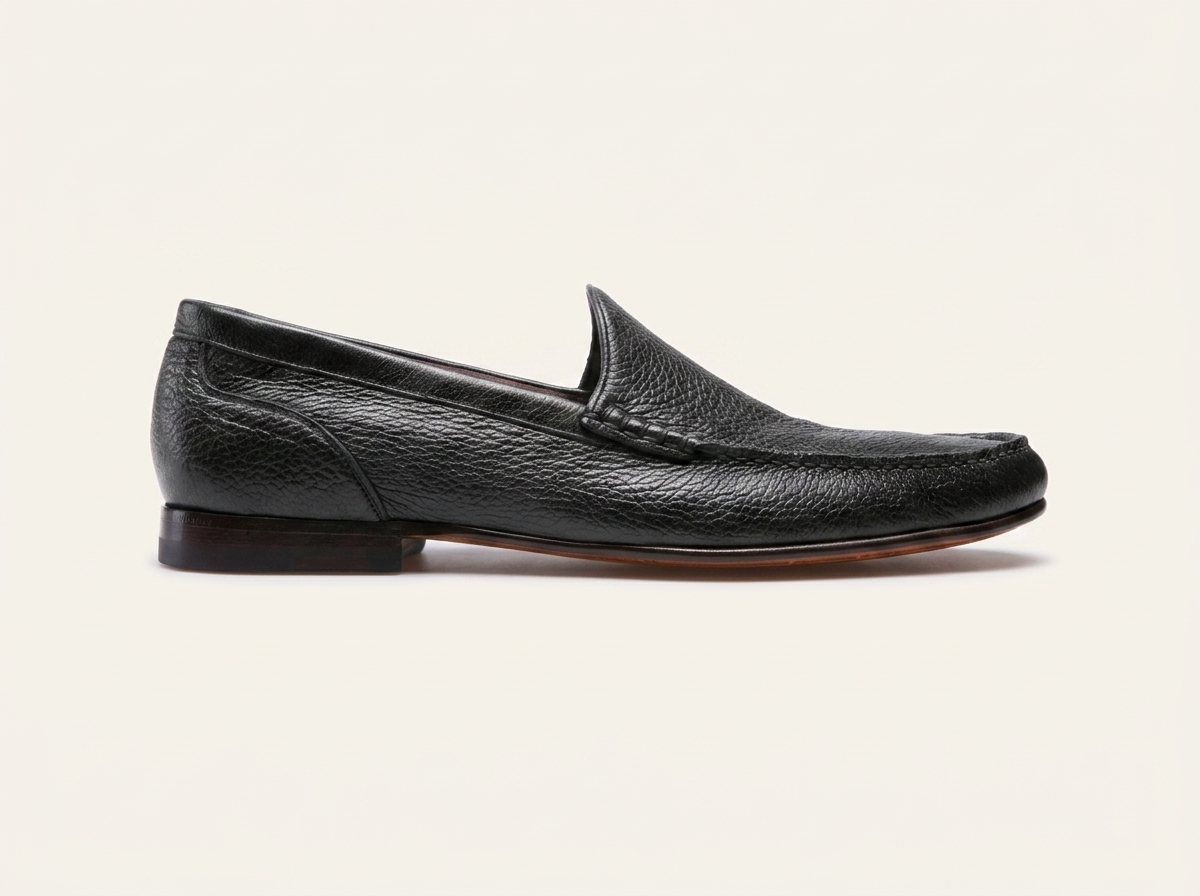 Bally – Mocassins en cuir noir disponible chez Paris Kin Shopping à Kinshasa