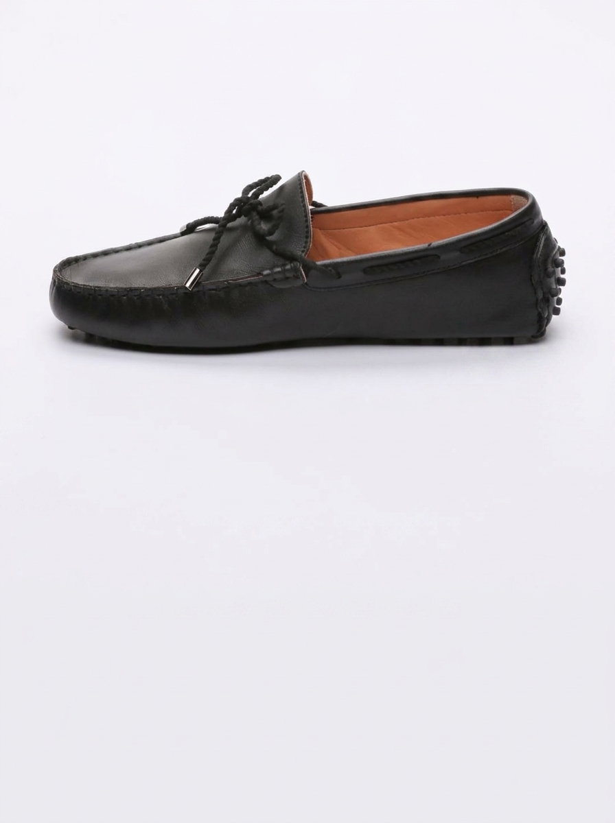 John Scott – Mocassins York en cuir noir disponible chez Paris Kin Shopping à Kinshasa